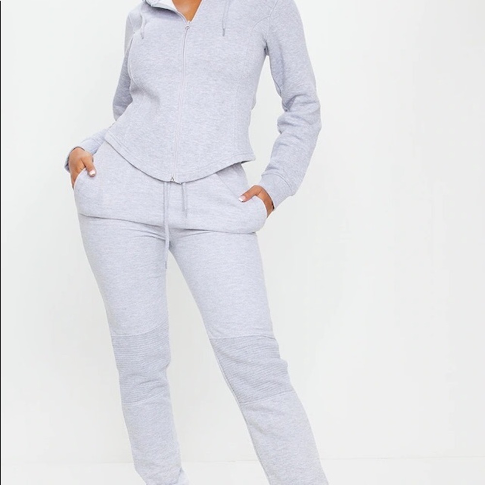 Pretty Little Thing Grey Shape Panel Detail Joggers (Sz US 12)